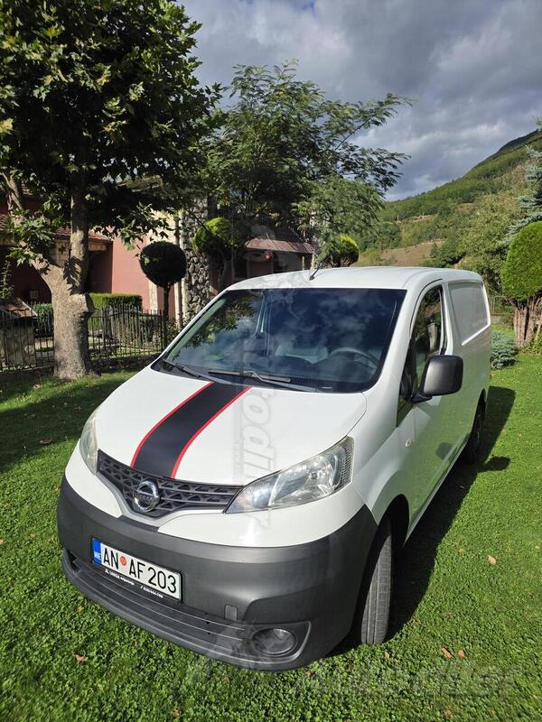 Nissan - NV200
