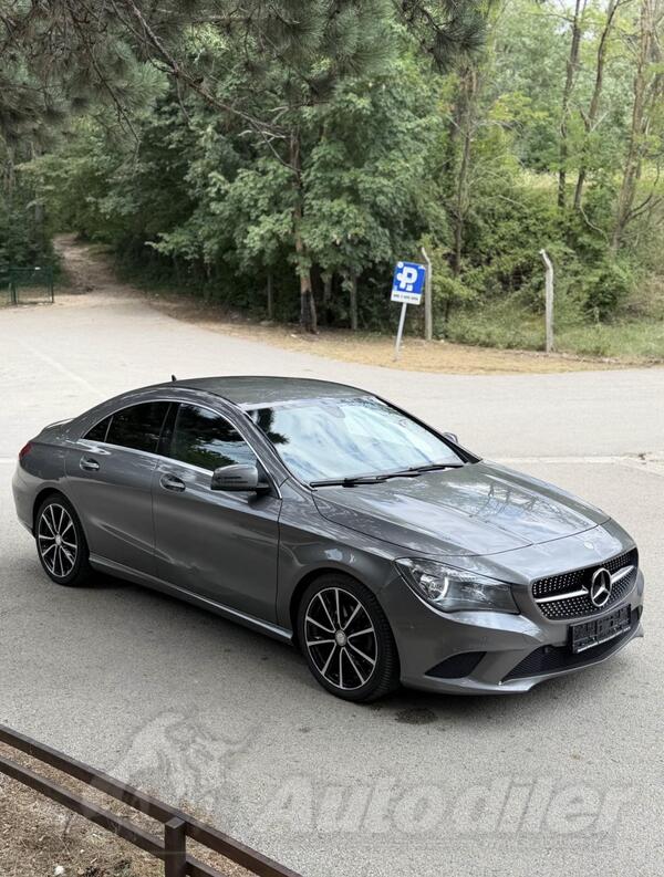 Mercedes Benz - CLA 180 - 1.5