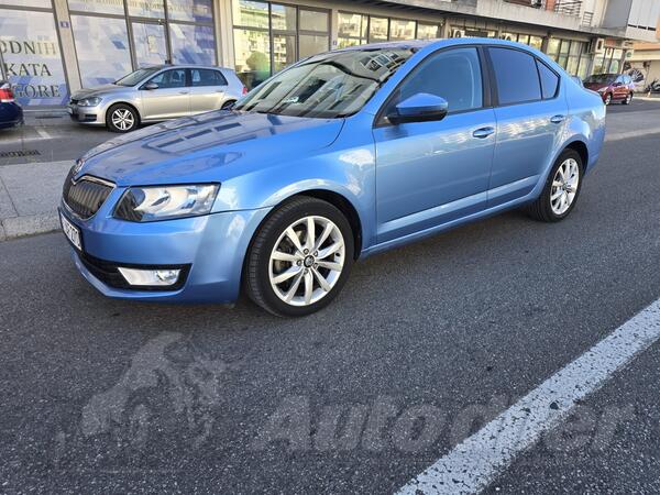 Škoda - Octavia - 1.6 TDI AUTOMATIC