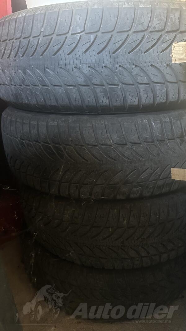 Debica - Frigo 2 SUV 235 60 r18 - Zimska guma