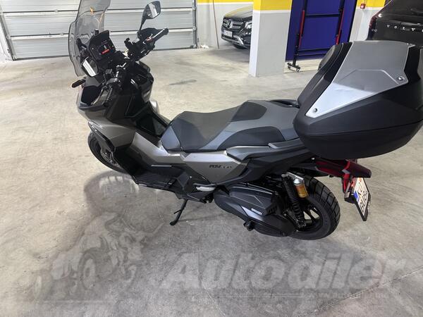 Honda - adv 350