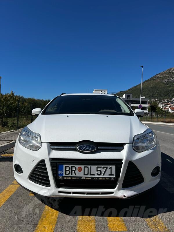 Ford - Focus - 1 benzin