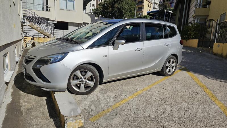 Opel - Zafira Tourer - 2.0 CDTI
