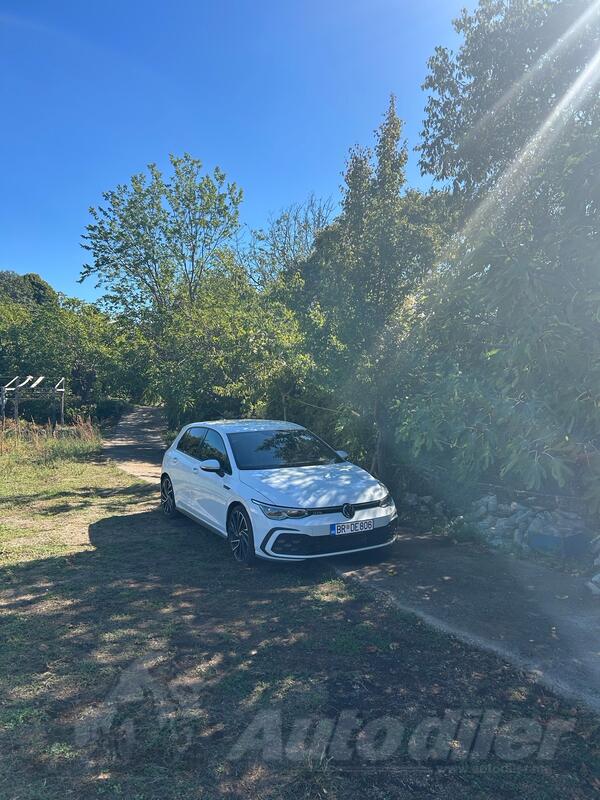 Volkswagen - Golf 8 - 2.0