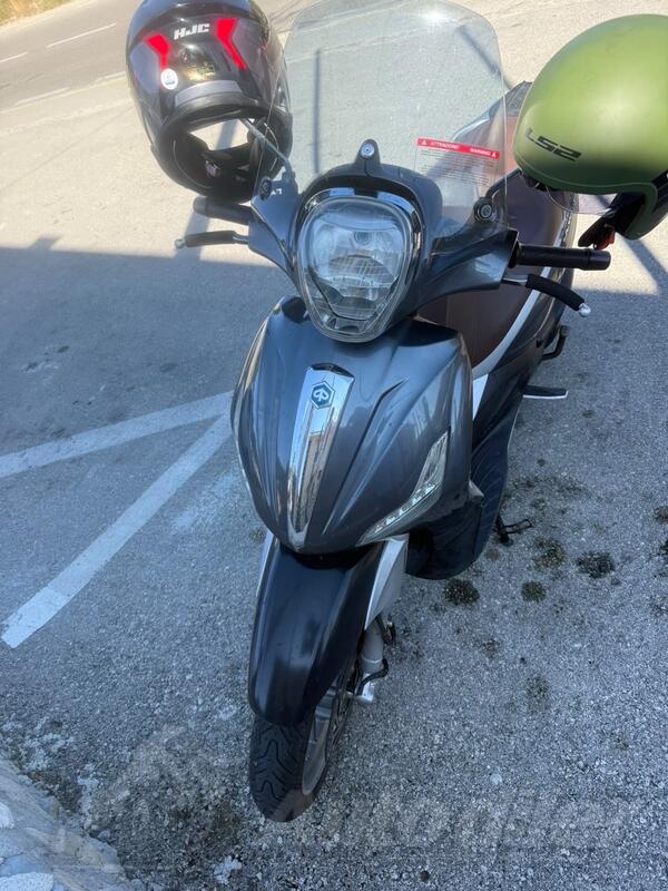 Piaggio - beverly