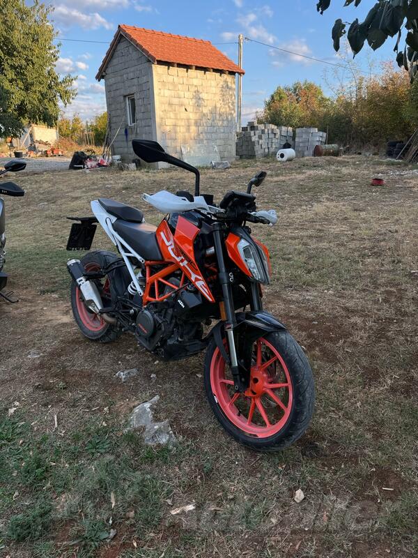 KTM - 390 Duke