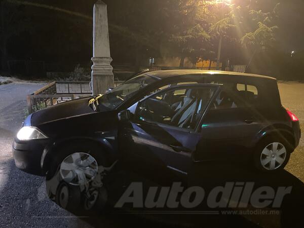 Renault - Megane - 1.9 DCI