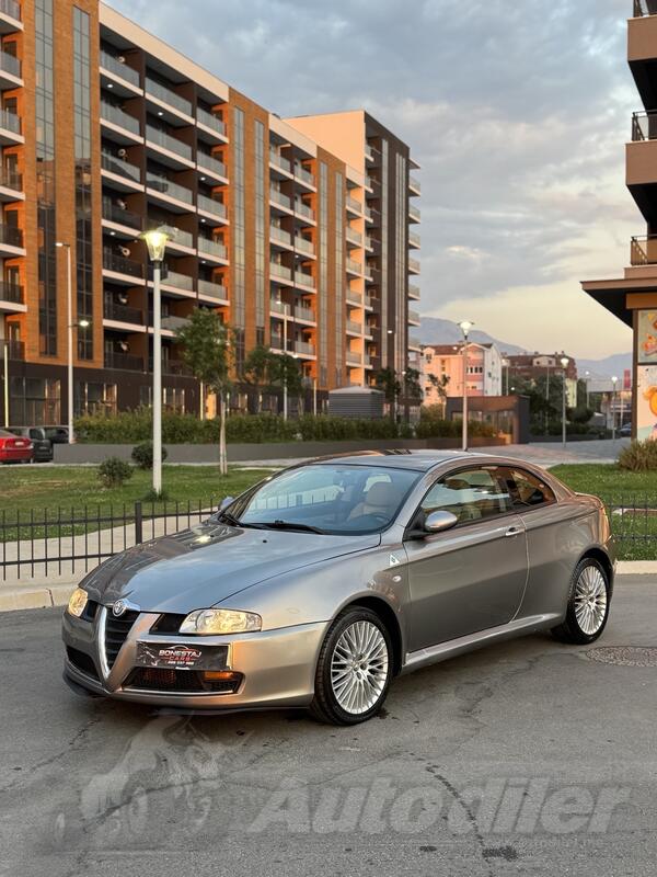 Alfa Romeo - GT - 1.9 JTD