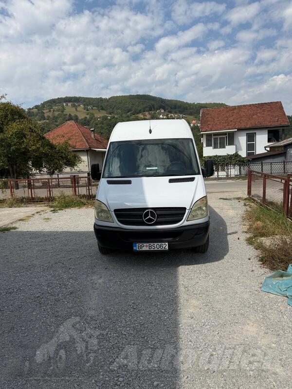 Mercedes Benz - Sprinter