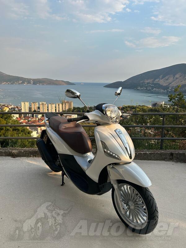 Piaggio - beverly