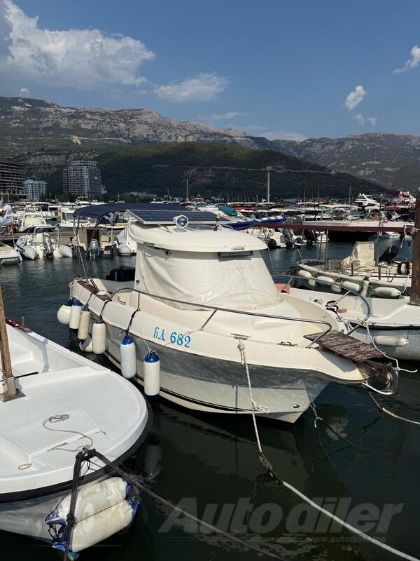 Quicksilver - PILOTHOUSE 640