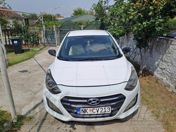 Hyundai - Accent
