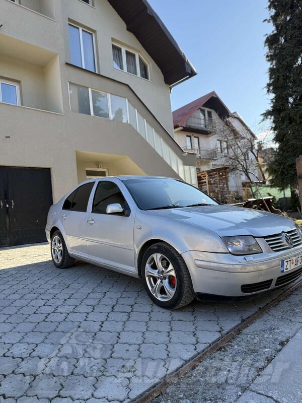 Volkswagen - Bora - 1.8benzin