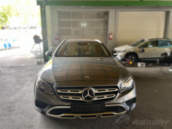 U djelovima Mercedes Benz - E 220 W213 2018 KARAVAN 220CDI 4MATIC