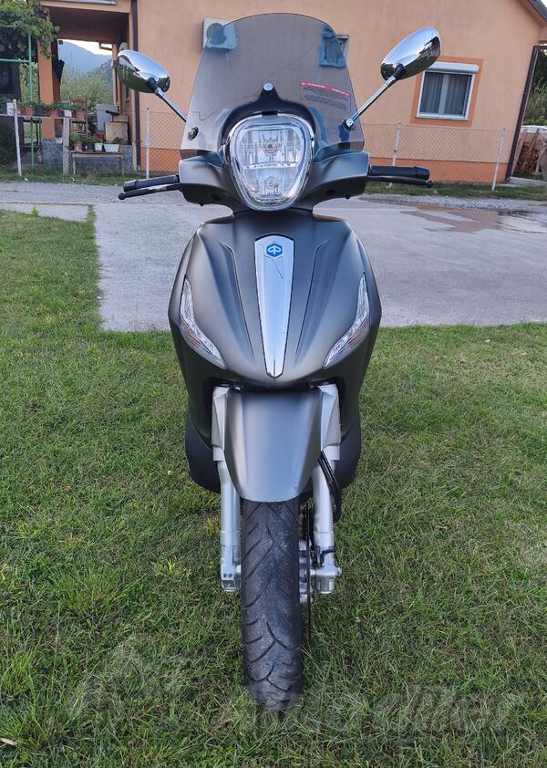 Piaggio - Beverly 300ie