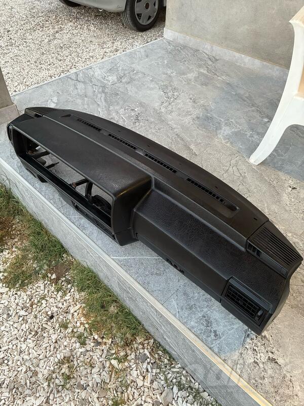 Instrument tabla za Automobile - Volkswagen - Golf 2    - 1989