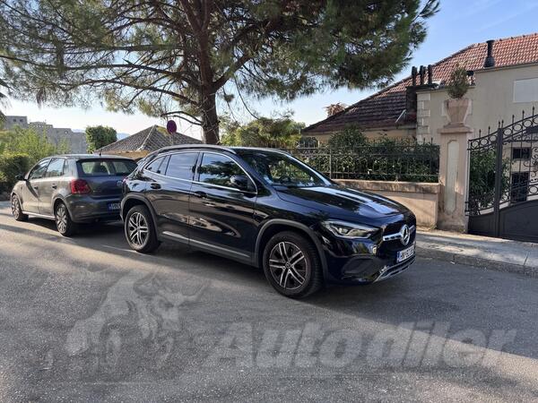 Mercedes Benz - GLA 200 - 2.0