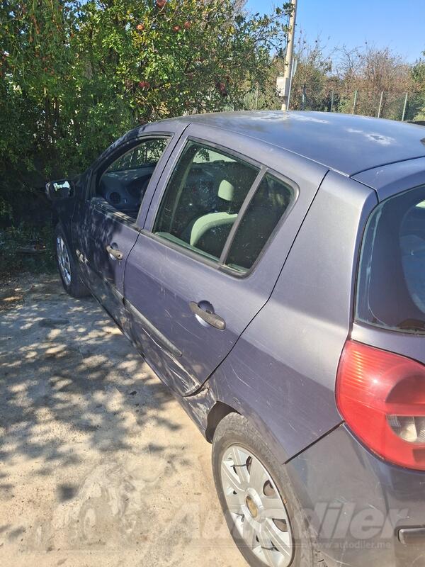 Renault - Clio - 1,5 dci