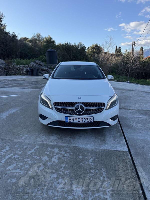 Mercedes Benz - A 220 - Mercedes Benz A220