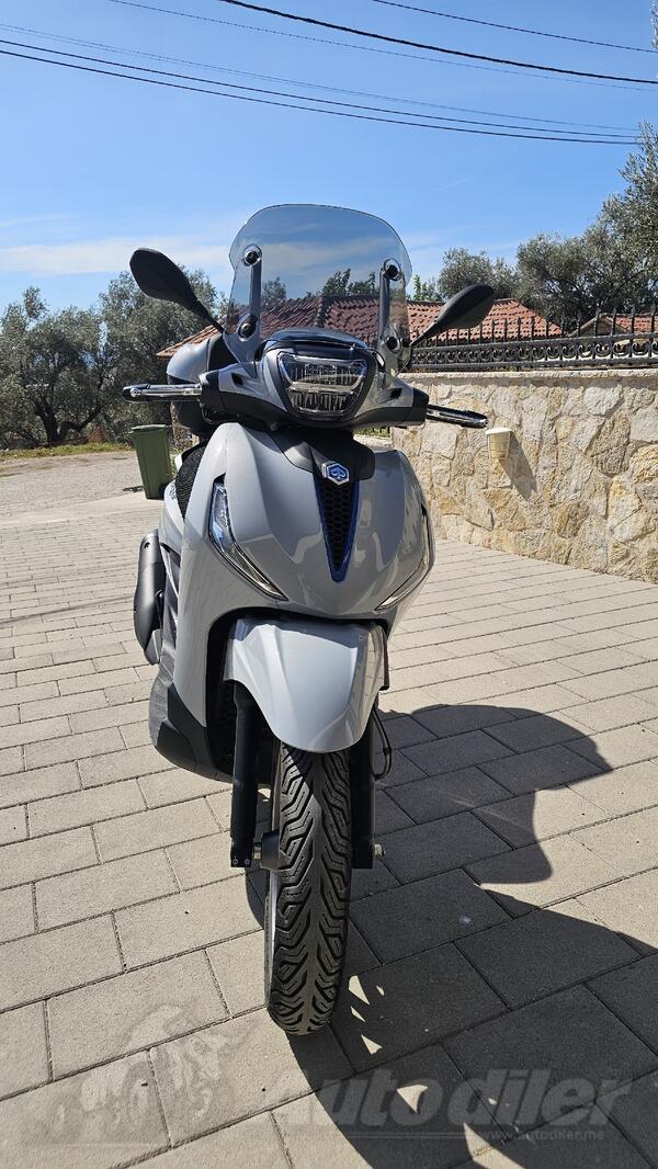 Piaggio - Beverly