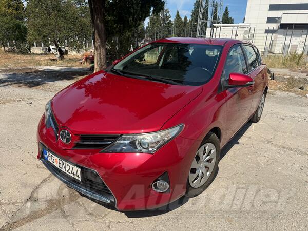 Toyota - Auris - 1.4 D-4D
