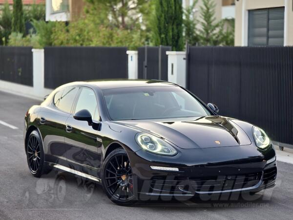 Porsche - Panamera - 4S