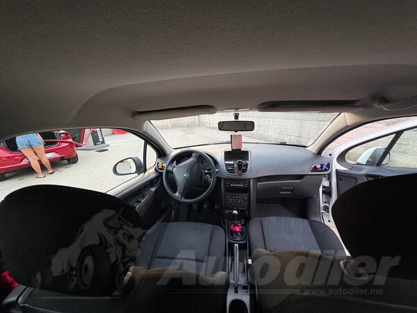 Peugeot - 207 - 1.4HDI