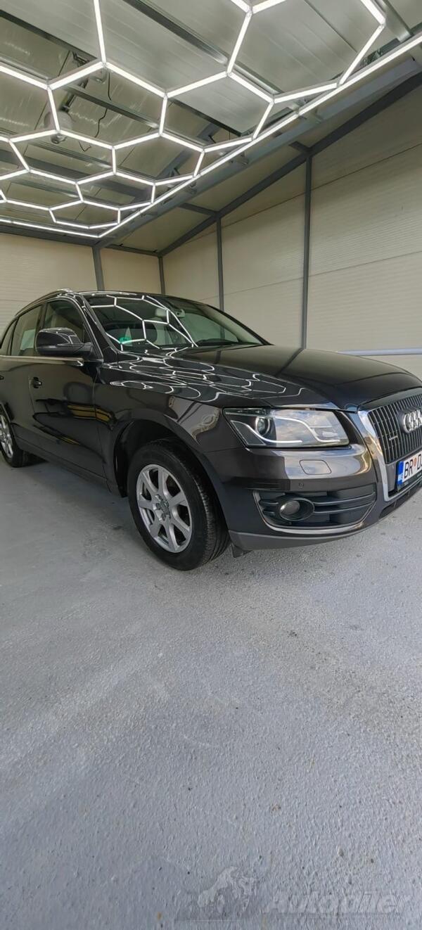 Audi - Q5 - 2.0 Manuel