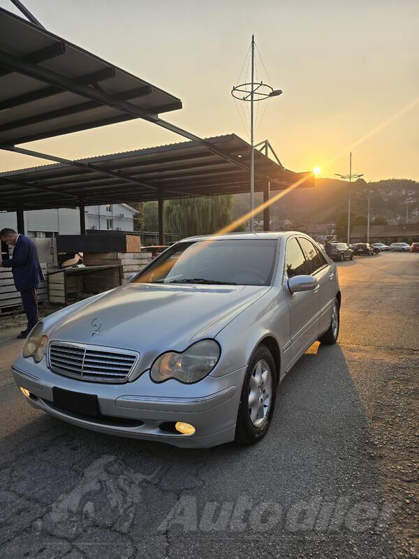 Mercedes Benz - C 220 - C220