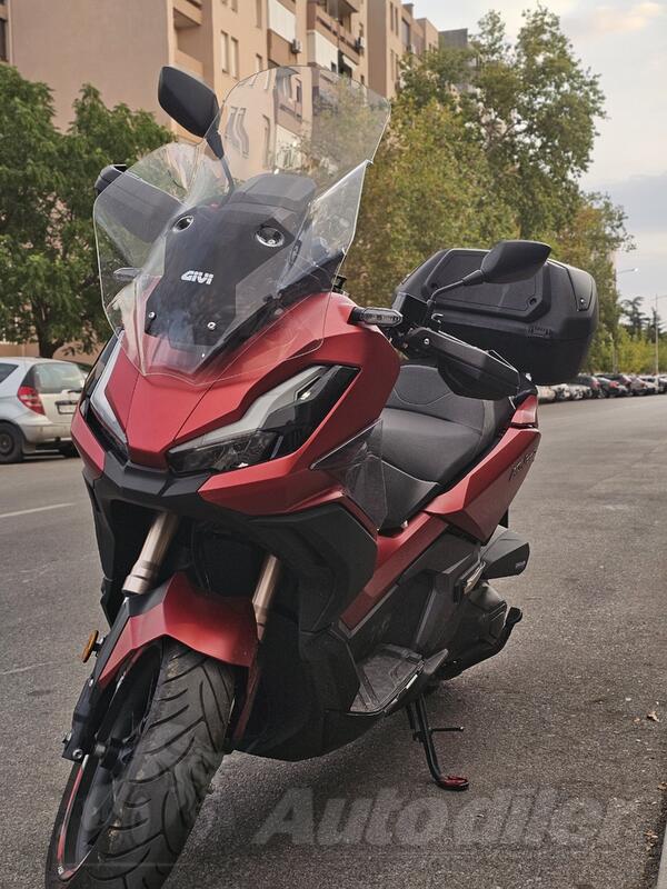 Honda - ADV 350