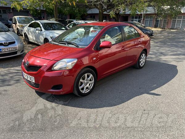 Toyota - Yaris - sedan AUTOMATIK