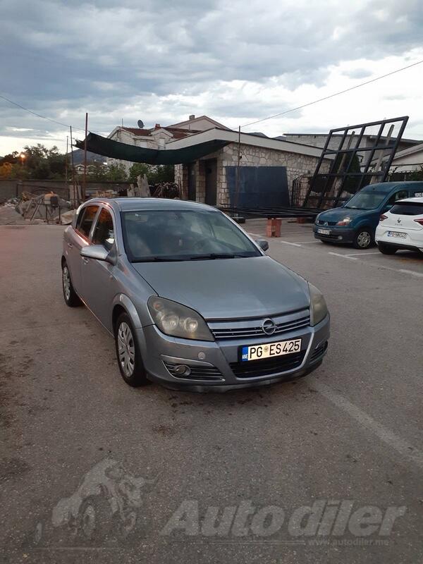Opel - Astra - 1700