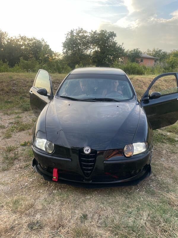 Alfa Romeo - 147 - 19