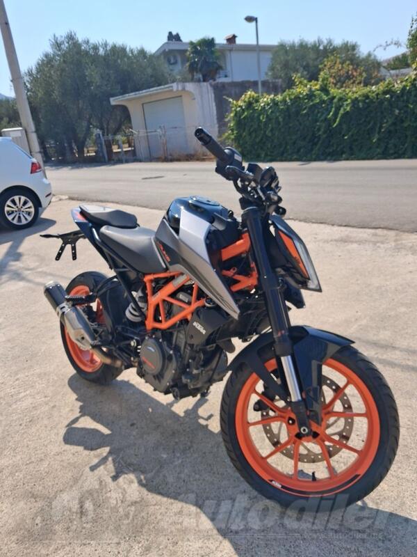 KTM - 390