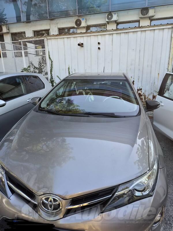 Toyota - Auris - 1.4