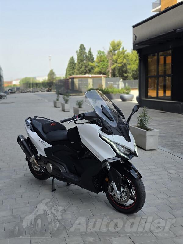 Kymco - AK 575