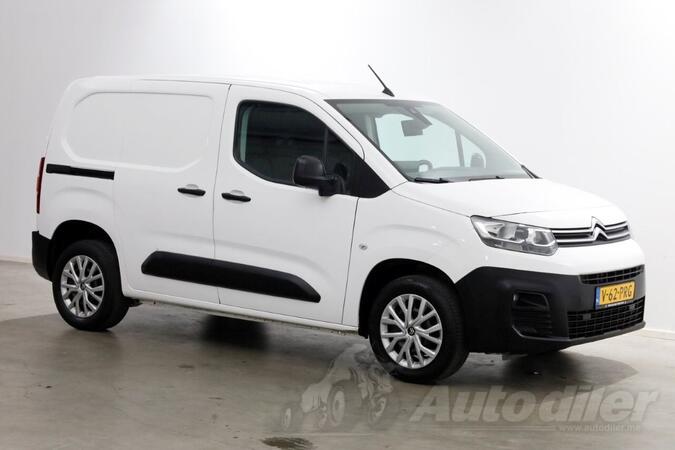 Citroen - Berlingo 1.2 PureTech 110 KS / Benzin / Klima / 3 sedišta / Lako teretno vozilo preprav...