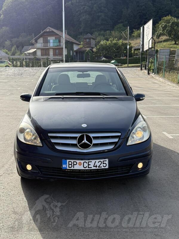 Mercedes Benz - 180 - 2.0