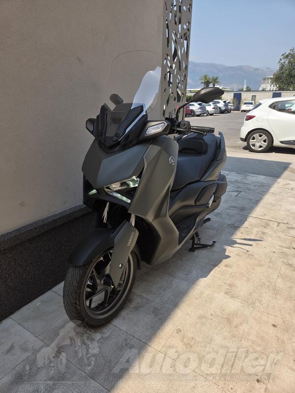 Yamaha - xmax 300