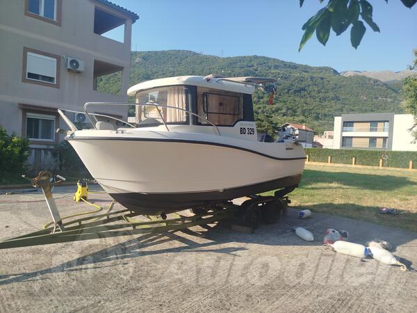 Quicksilver - Pilot house 555