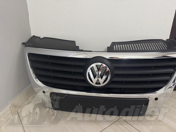 Grille for Passat - year 2007