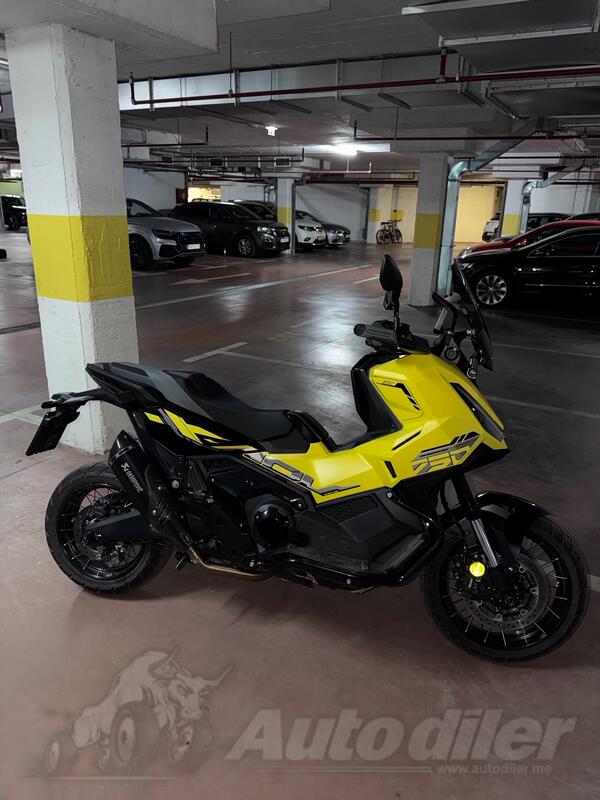 Honda - Honda ADV750