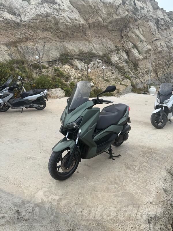 Yamaha - Xmax250