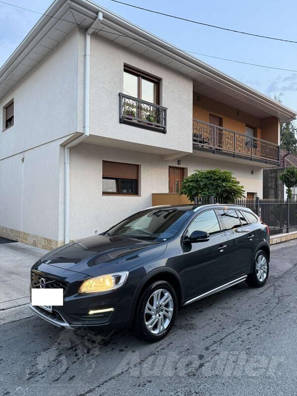 Volvo - V60 - Cross Country